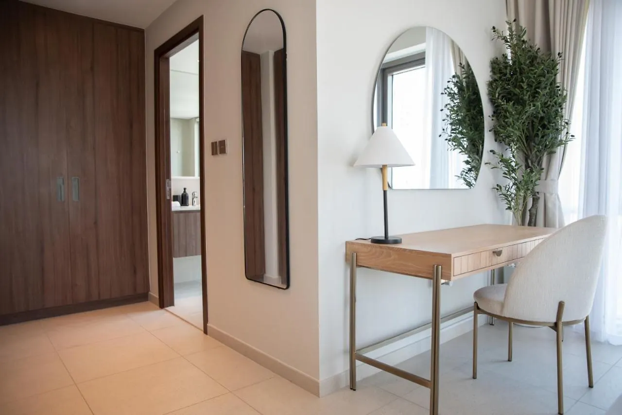 Elegant 2-Bedroom Retreat In Vida Residences Creek Beach Dubai